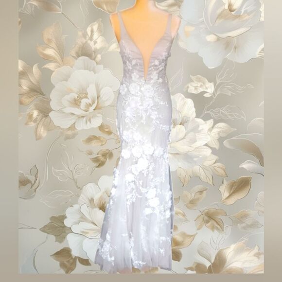 Stunning High Low Tulle With Flower Applique Overlay Gray Mermaid Fit Wedding Dr - Picture 5 of 15